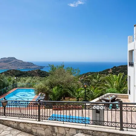 A 5 Bedroom With Pool & Amazing Sea View! *