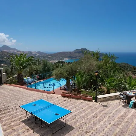 A 5 Bedroom With Pool & Amazing Sea View! *